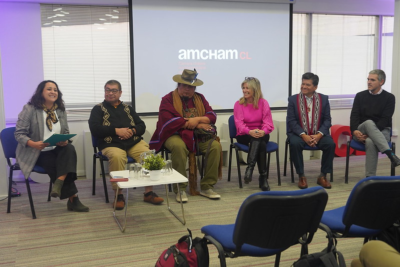  Representantes de pueblos originarios se reúnen en AmCham para hablar sobre empresa y desarrollo sostenible