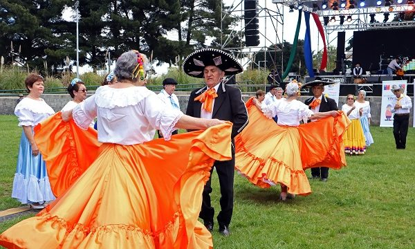  Fiesta de los Pañuelos de Colores reunió a mil personas mayores en el Parque Isla Cautín