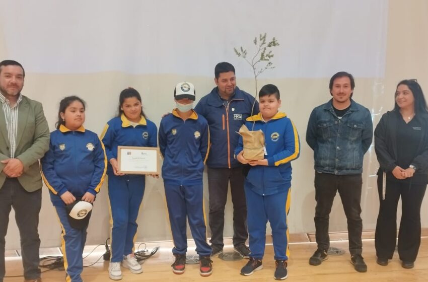  Seremi de medio ambiente premia iniciativas por un aire más limpio, de docentes de Temuco y Padre Las Casas