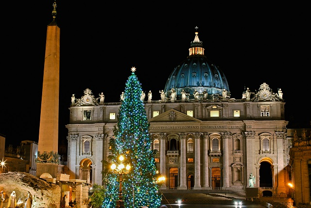  Papa Francisco recuerda que la Navidad «no es consumismo, es compartir con quien no tiene»