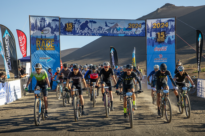  Quince años del Trans Andes Challenge el Dakar del Mountainbike en Chile con la presencia de corredores de 20 países del orbe y es reconocida como fecha UCI.